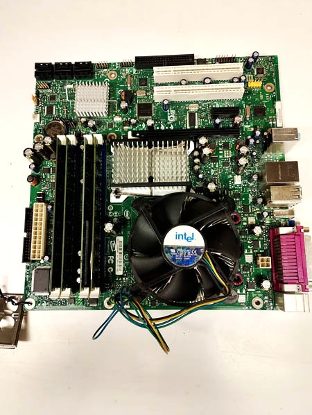 Intel DQ965GF Socket LGA775 Motherboard D41676-601.